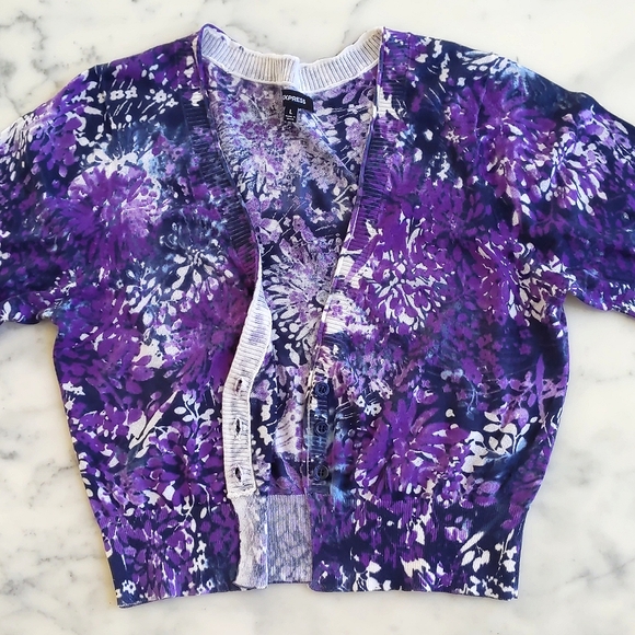 NWOT Express Cotton Multi Color Purple Floral Short Sleeve Cropped Knit Cardigan - Picture 4 of 5